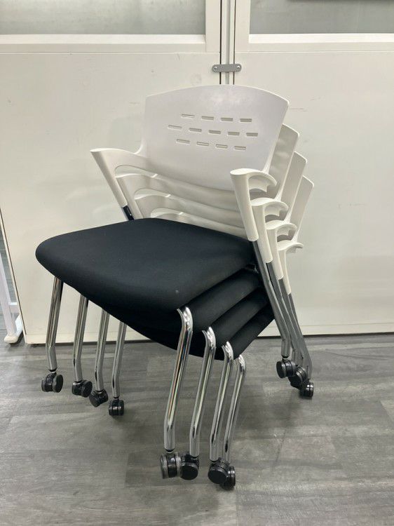 イトーキカクタスシリーズ スタッキングチェア 商品画像16