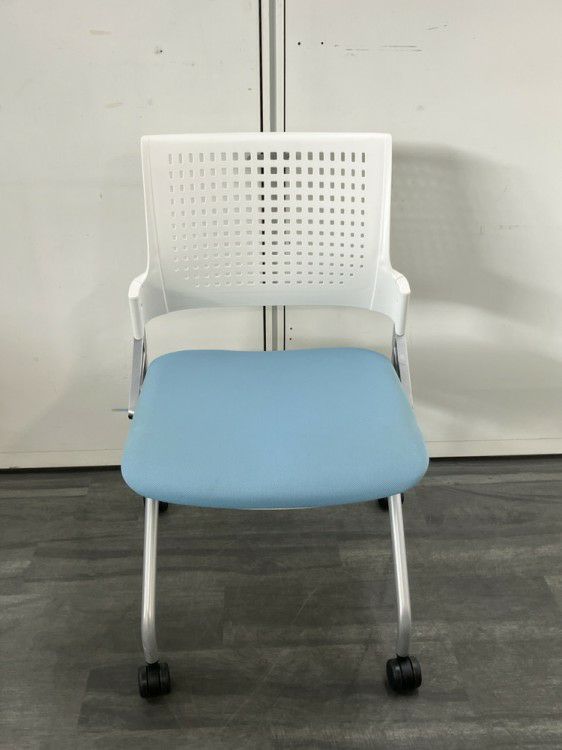 イトーキMonon(モノン)チェア ネスティングチェア4脚セット 商品画像3