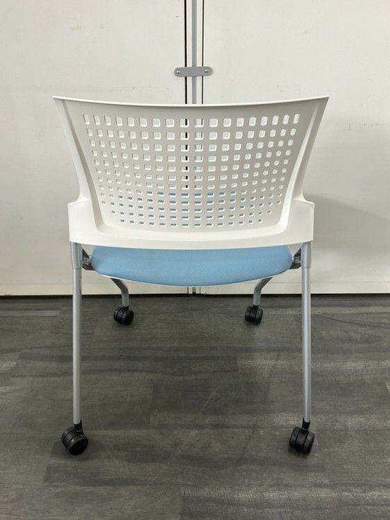 イトーキMonon(モノン)チェア ネスティングチェア4脚セット 商品画像5