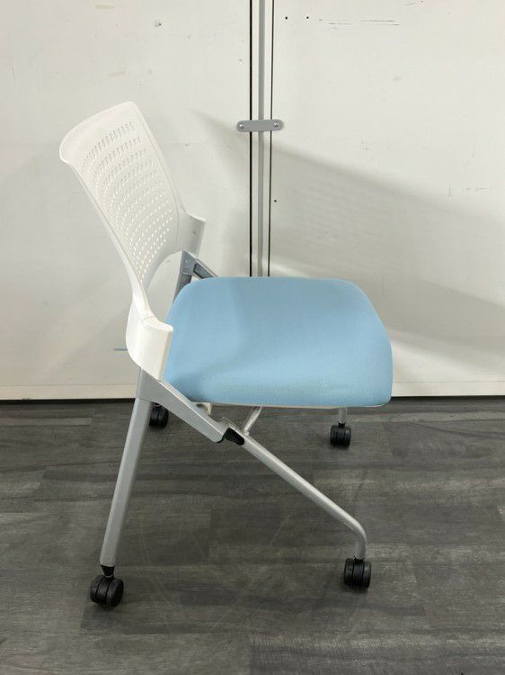 イトーキMonon(モノン)チェア ネスティングチェア4脚セット 商品画像6