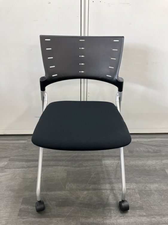 イトーキマノス(MANOSS)シリーズ ネスティングチェア 商品画像2