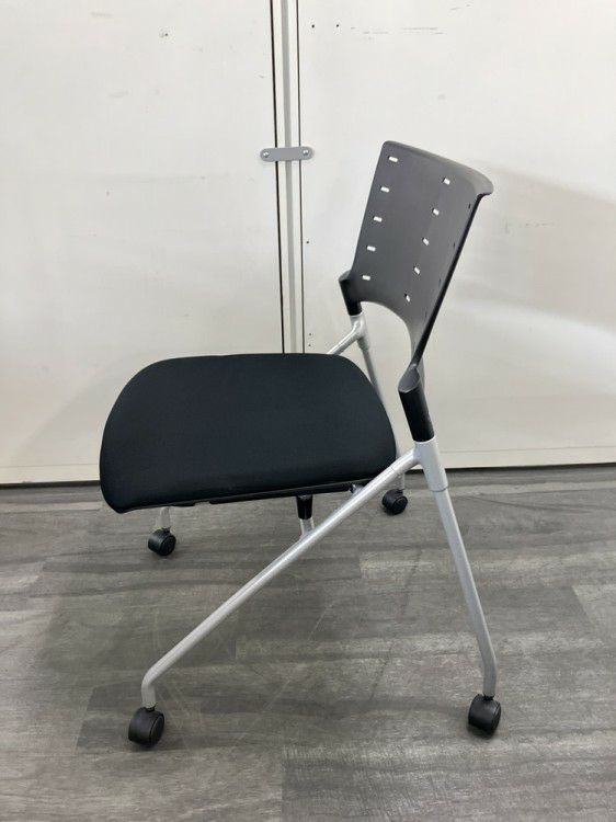 イトーキマノス(MANOSS)シリーズ ネスティングチェア 商品画像3