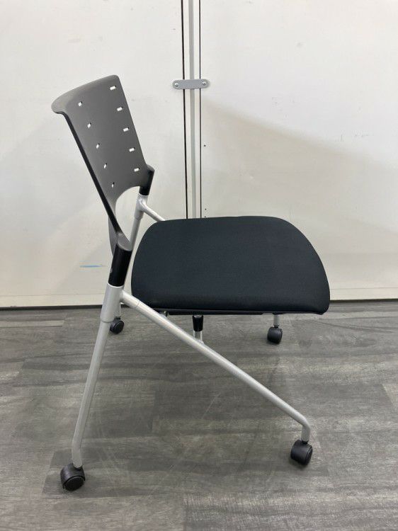 イトーキマノス(MANOSS)シリーズ ネスティングチェア 商品画像5