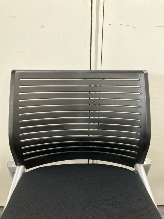 イトーキA-4シリーズ ネスティングチェア 商品画像6