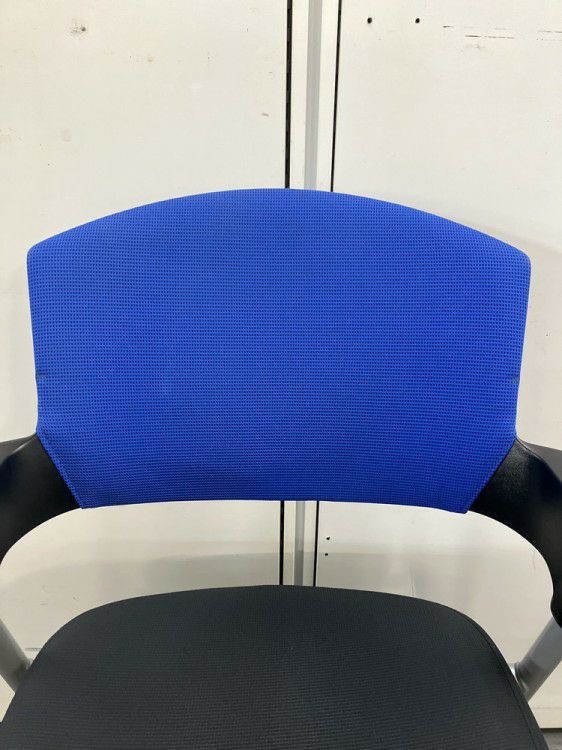 コクヨプロッティシリーズ スタッキングチェア 商品画像6