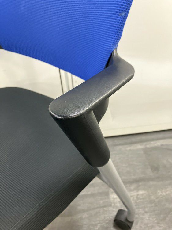 コクヨプロッティシリーズ スタッキングチェア 商品画像9