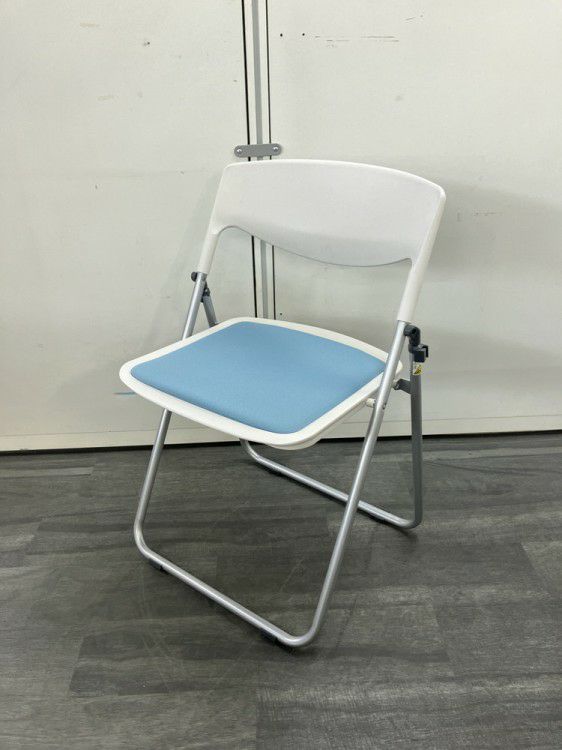 イトーキラムダシリーズ 折畳パイプイス 商品画像1