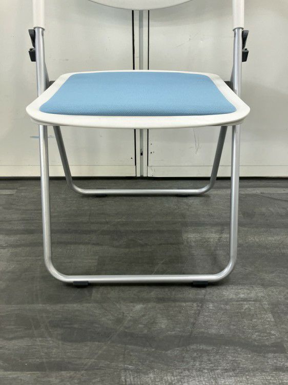 イトーキラムダシリーズ 折畳パイプイス 商品画像8