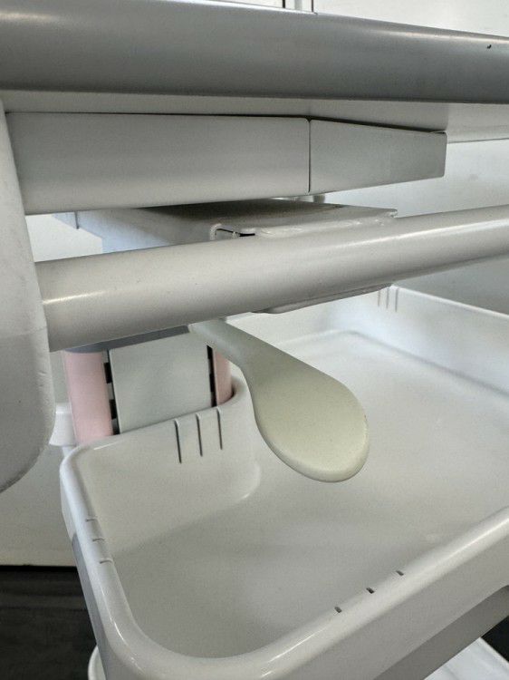 コクヨFREE+シリーズ ナーシングカート 商品画像9