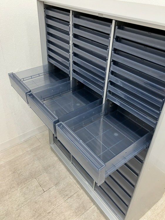 コクヨUFX（ユニフレックス）シリーズ クリアトレーキャビネット 商品画像9