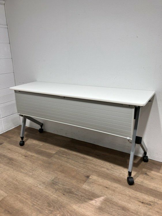 イトーキHXシリーズ 1500平行スタックテーブル 商品画像1