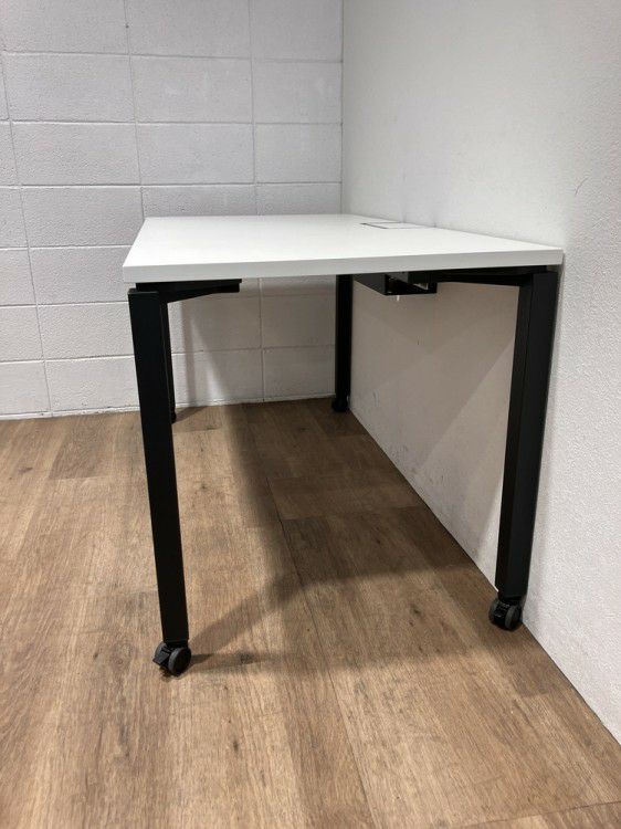 コクヨワークフィットシリーズ 1400平デスク 商品画像9