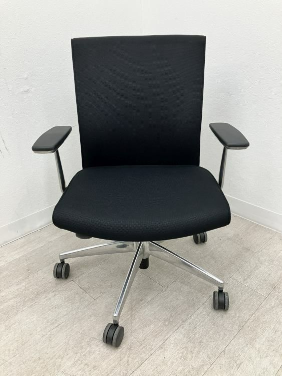 コクヨPUNTO(プント)チェア 固定肘付プントチェア 商品画像2