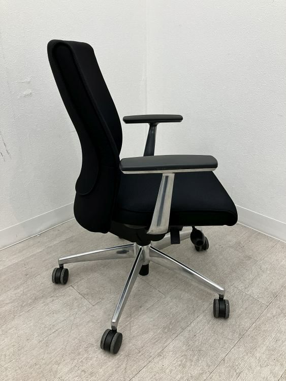 コクヨPUNTO(プント)チェア 固定肘付プントチェア 商品画像3