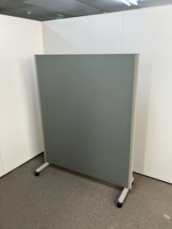 コクヨ自立パーテーション 商品画像1