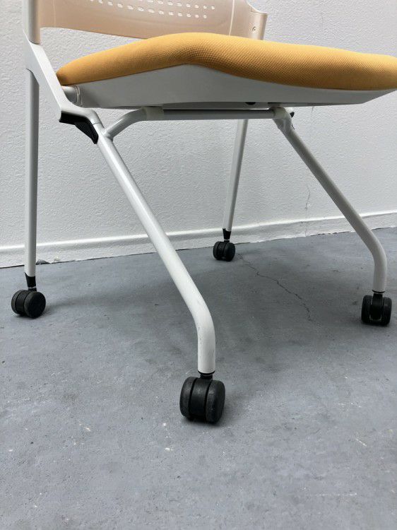 イトーキMonon(モノン)チェア ネスティングチェア 商品画像8