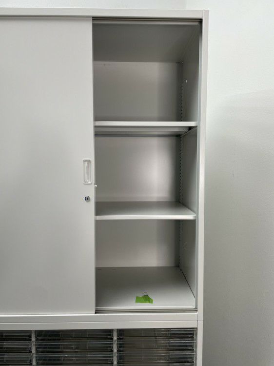 イトーキシンラインシリーズ スライドクリアトレー上下書庫 商品画像8