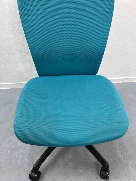 オカムラスラートチェア 商品画像6