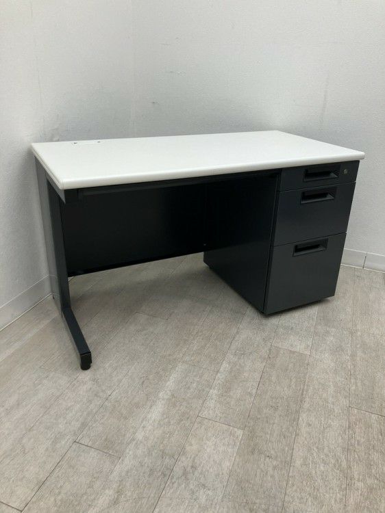 プラスフラットラインシリーズ 1200片袖デスク 商品画像1