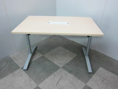コクヨビエナ（VIENA）シリーズ 1200ミーティングテーブル 商品画像1