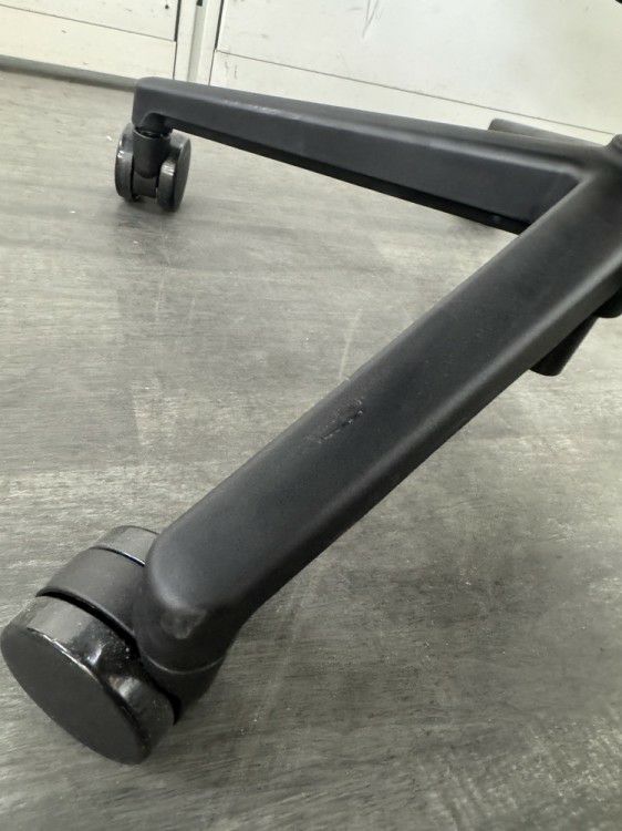 ウチダ（内田洋行）ニンバスチェア 可動肘付ニンバスチェア 商品画像10