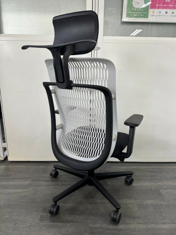 ウチダ（内田洋行）AJ2シリーズ 可動肘付AJ2チェア 商品画像2