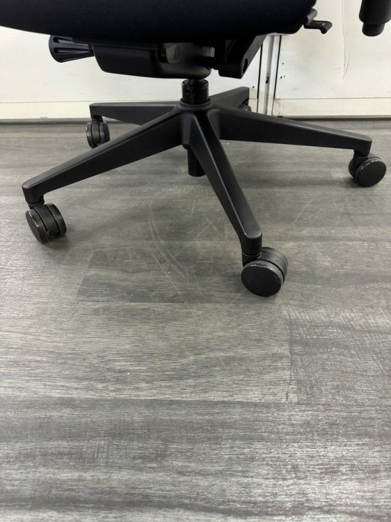 ウチダ（内田洋行）セレッツァ（Sellezza）チェア 可動肘付セレッツァチェア 商品画像5