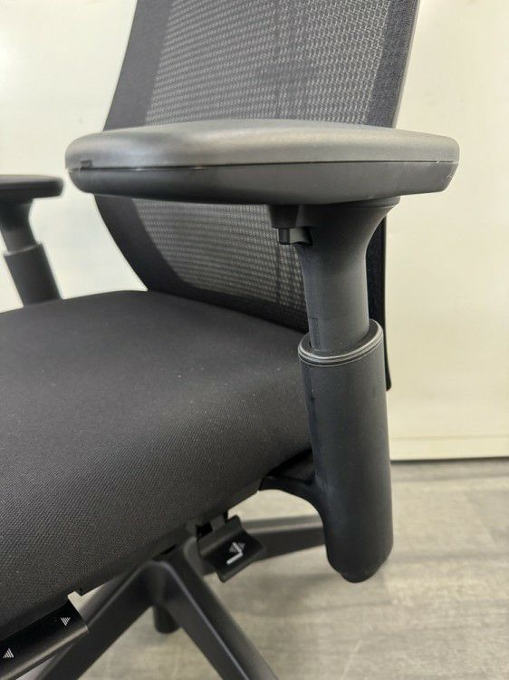 ウチダ（内田洋行）セレッツァ（Sellezza）チェア 可動肘付セレッツァチェア 商品画像8