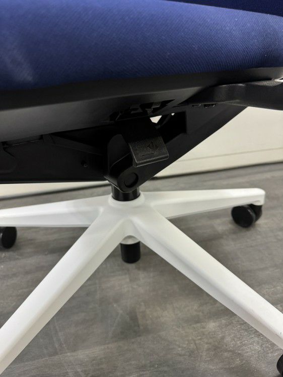 ウチダ（内田洋行）KRENE（クレネ）チェア 固定肘付クレネチェア 商品画像11