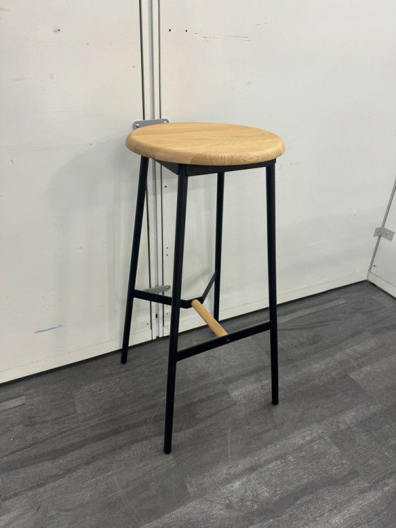 Coccoleシリーズ ハイスツール 商品画像1