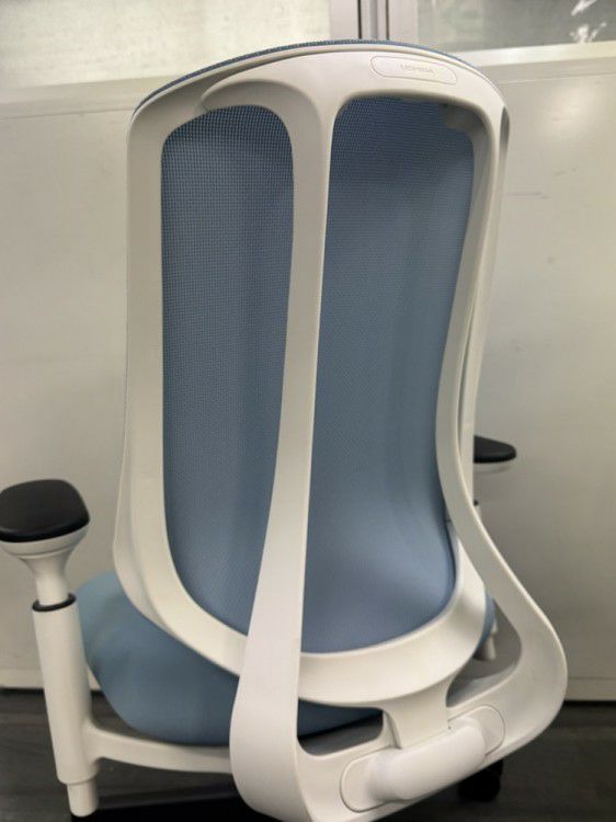 ウチダ（内田洋行）リーフレクシリーズ 可動肘付リーフレクチェア 商品画像6