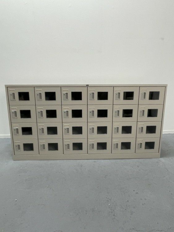 ウチダ（内田洋行）24人用シューズボックス 商品画像1