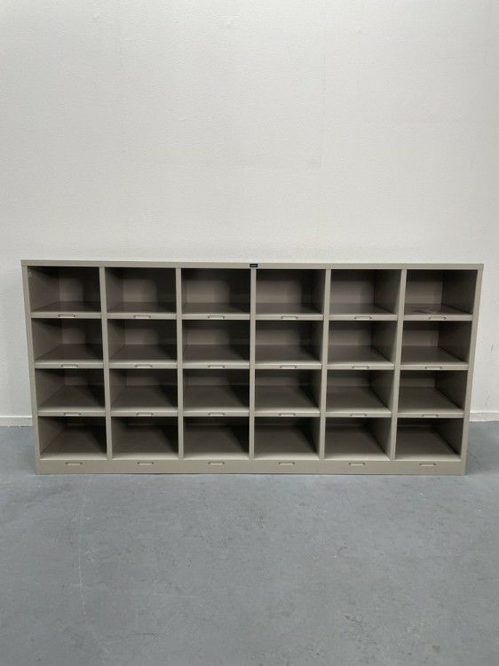 ウチダ（内田洋行）24人用シューズボックス 商品画像1