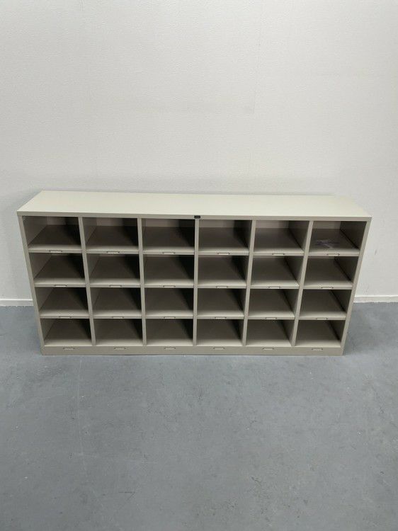 ウチダ（内田洋行）24人用シューズボックス 商品画像2