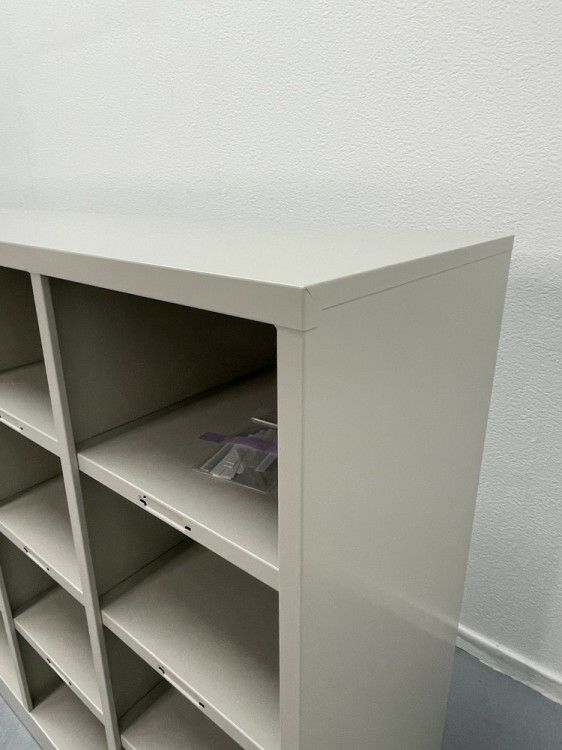 ウチダ（内田洋行）24人用シューズボックス 商品画像4