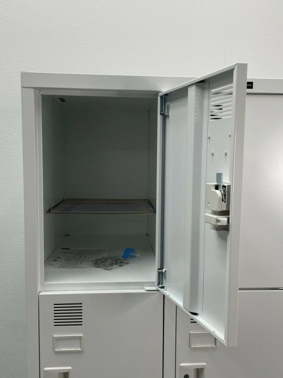 ウチダ（内田洋行）NS型シリーズ 12人用ロッカー 商品画像7