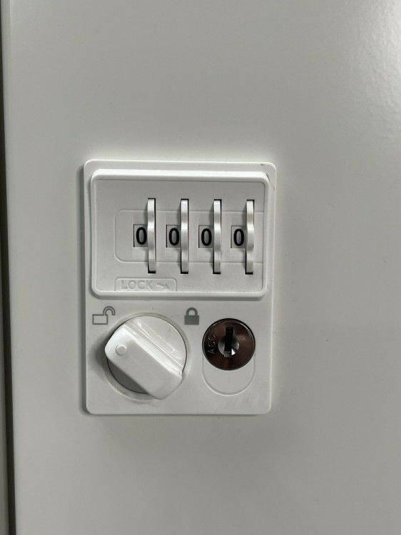 プラスM型ロッカーシリーズ 4人用パーソナルロッカー 商品画像7