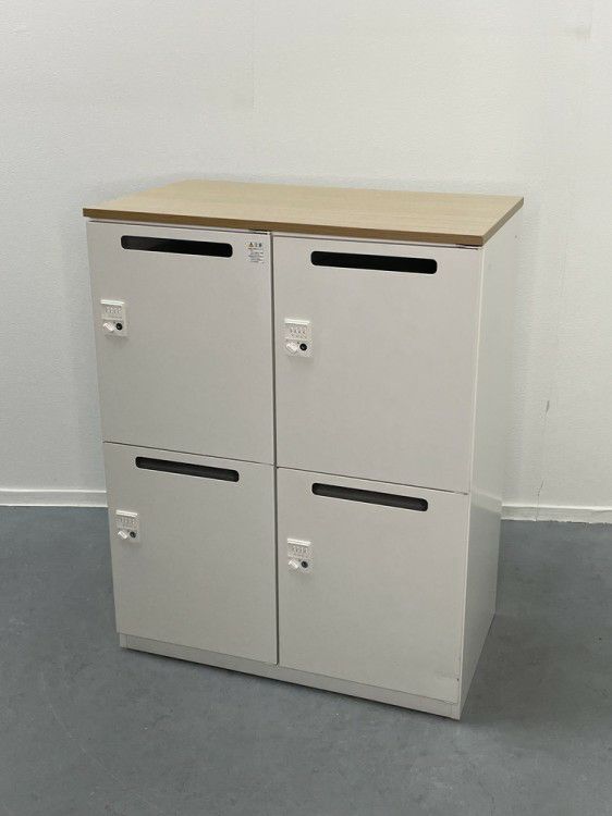 プラスM型ロッカーシリーズ 4人用パーソナルロッカー 商品画像1