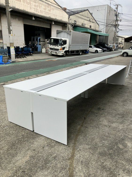 コクヨワークヴィスタ+シリーズ 4000フリーアドレスデスク 商品画像1