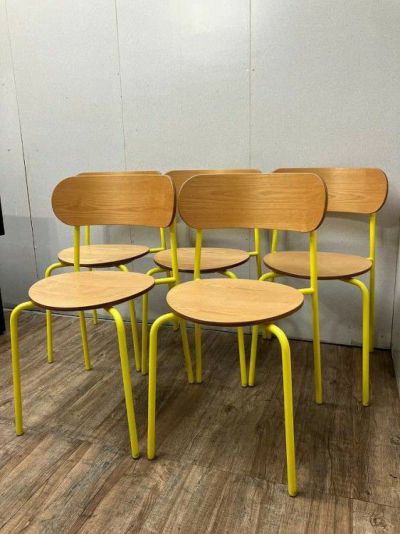 アイチ/パグホルツ スタッキングチェア | 無限堂ネットショップ