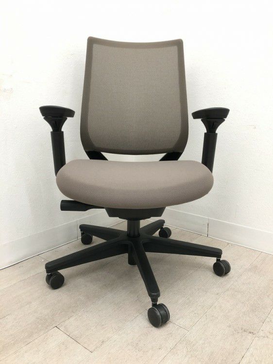 コクヨMitra2（ミトラ2）チェア 可動肘付ミトラ2チェア 商品画像3