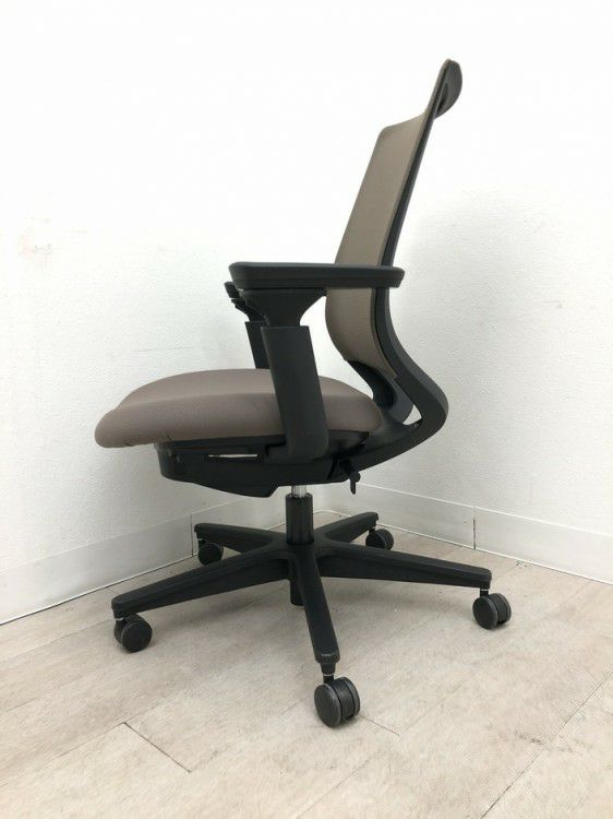 コクヨMitra2（ミトラ2）チェア 可動肘付ミトラ2チェア 商品画像4