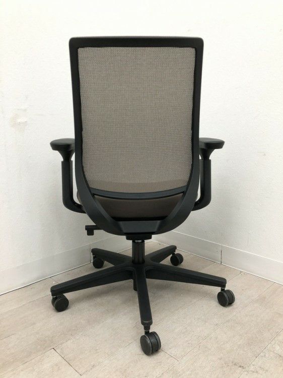 コクヨMitra2（ミトラ2）チェア 可動肘付ミトラ2チェア 商品画像5