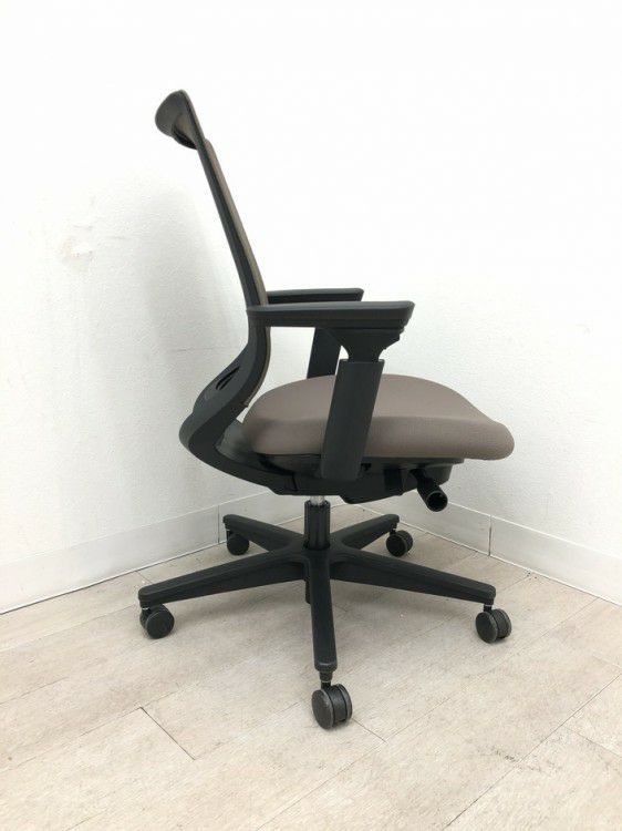 コクヨMitra2（ミトラ2）チェア 可動肘付ミトラ2チェア 商品画像6