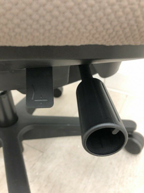 コクヨMitra2（ミトラ2）チェア 可動肘付ミトラ2チェア 商品画像17