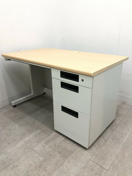 プラスフラットラインシリーズ 1200片袖デスク 商品画像1