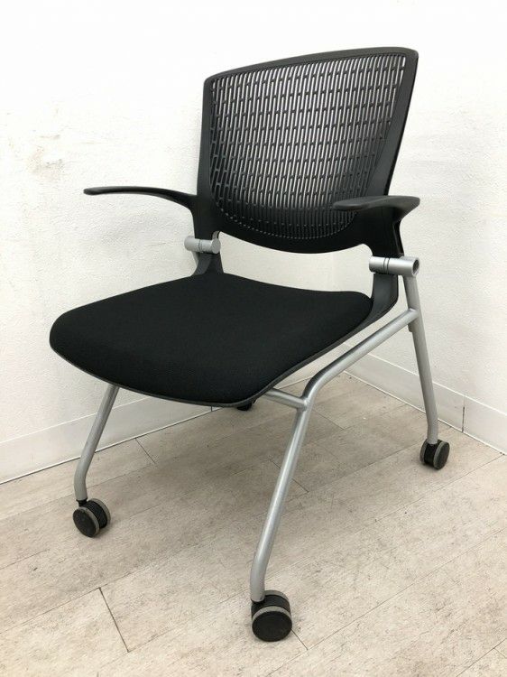 オカムラGrata（グラータ）チェア ネスティングチェア2脚セット 商品画像3