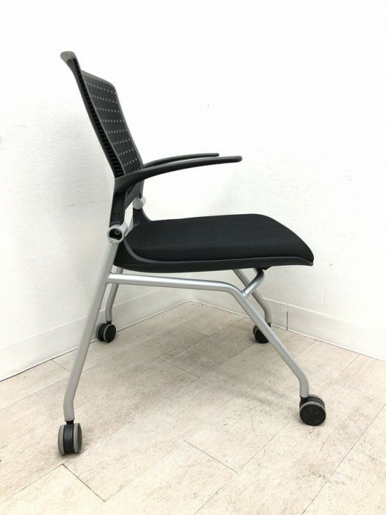 オカムラGrata（グラータ）チェア ネスティングチェア2脚セット 商品画像8