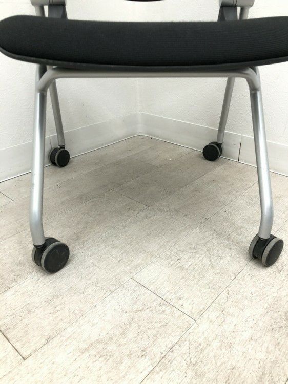 オカムラGrata（グラータ）チェア ネスティングチェア2脚セット 商品画像15