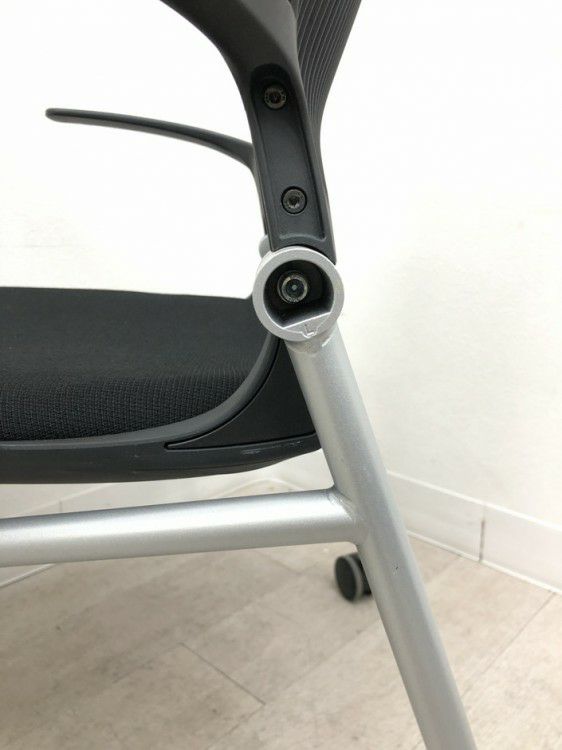 オカムラGrata（グラータ）チェア ネスティングチェア2脚セット 商品画像16